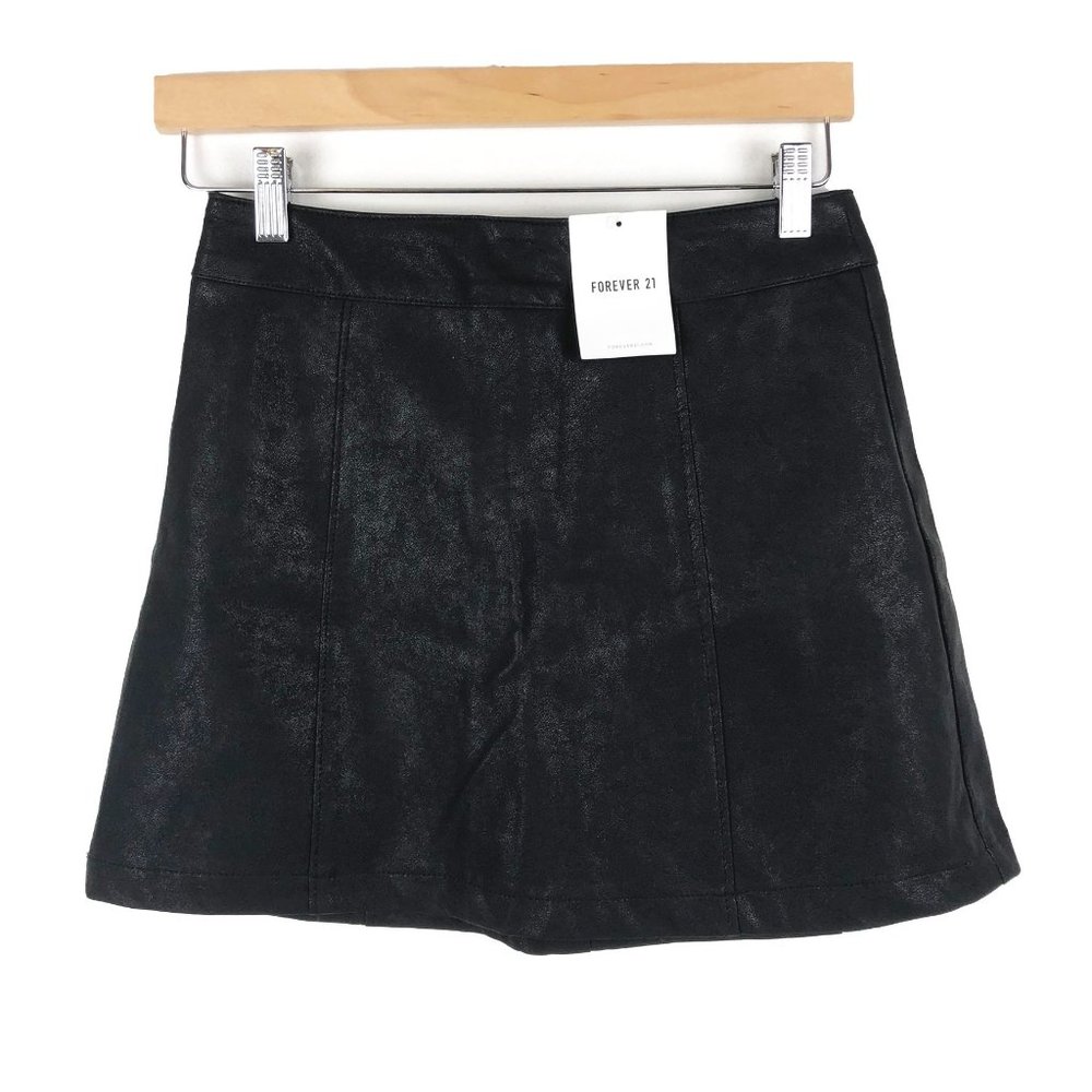 Forever 21 NWT Black Faux Vegan Leather Mini Skirt M
